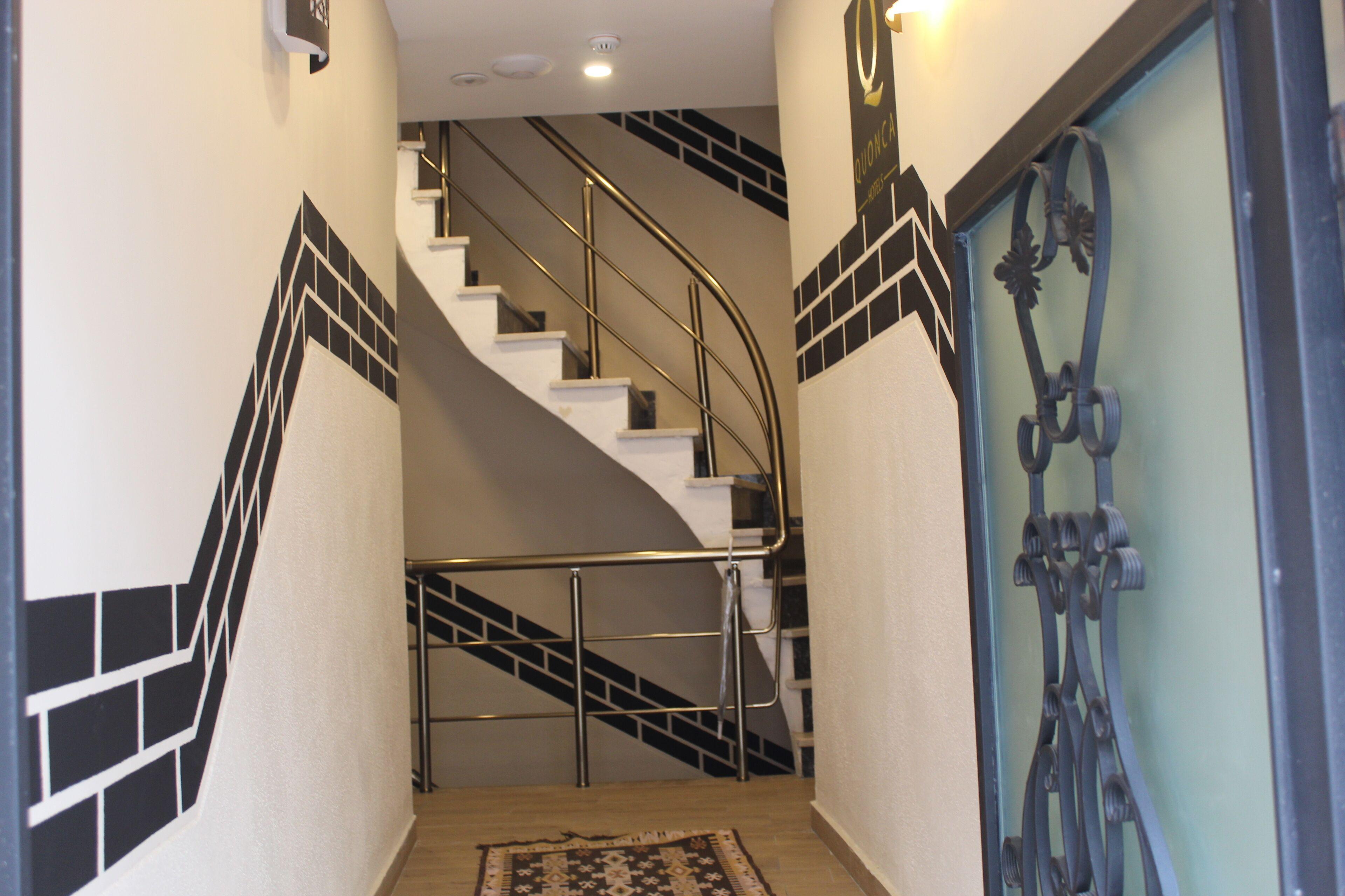 The Lola Hotel — Photos 2