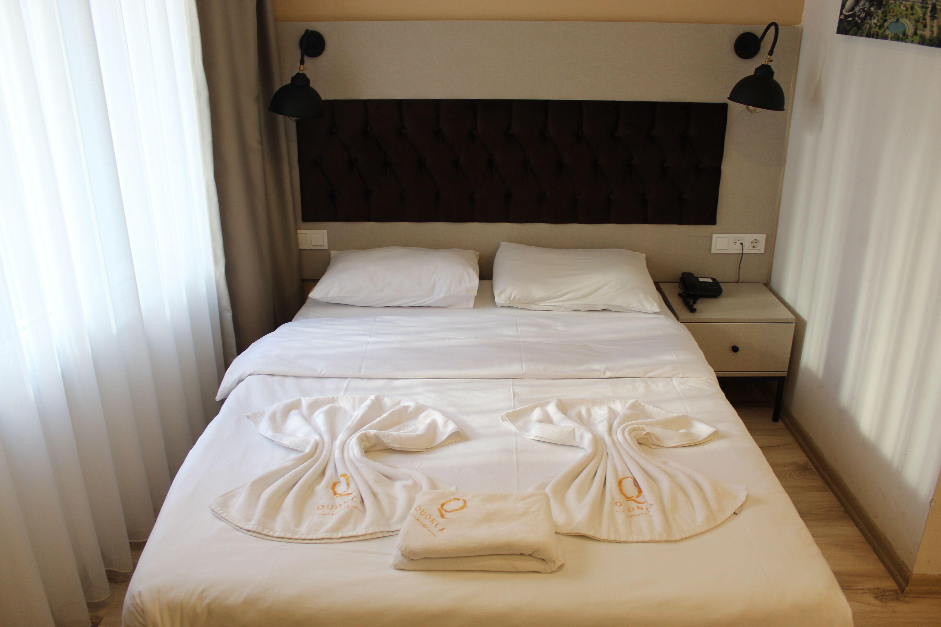 The Lola Hotel — Photos 1
